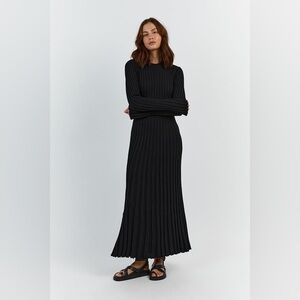 DISSH Ada Long Sleeve Midi - Black
